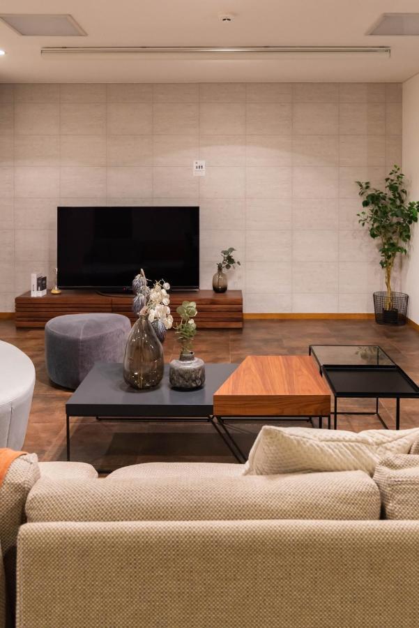 Bijou Suites Ai Premium Oszaka Kültér fotó